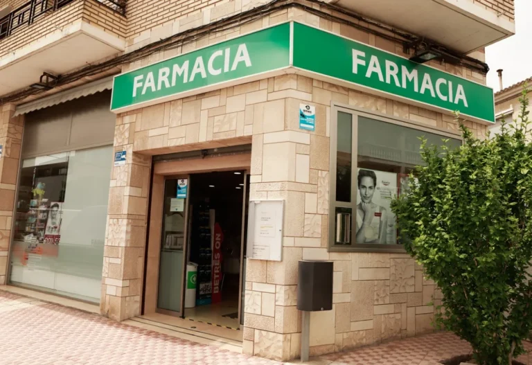 farmacia martine cruz galeria 2 1165x800 1 768x527